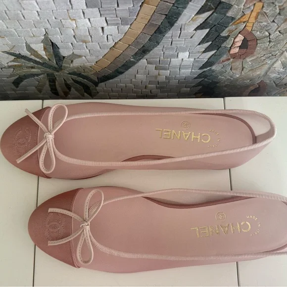 CHANEL Blush Pink Mesh Ballet Flats - Picture 2 of 5